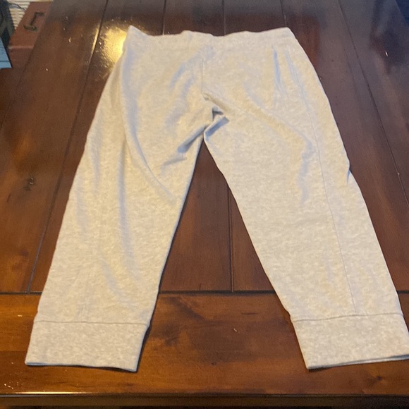 Nike Capri Jogger Pants - Picture 4 of 5
